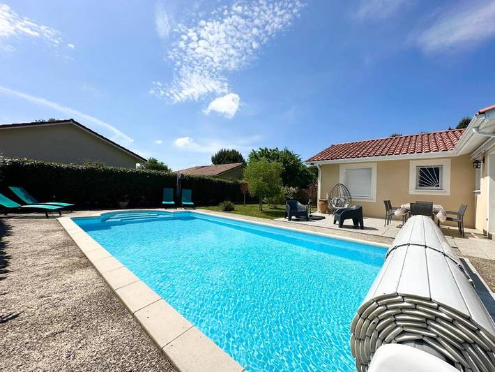 Location de vacances pour 6 personnes, avec piscine ainsi que jardin et terrasse à Bias - 2