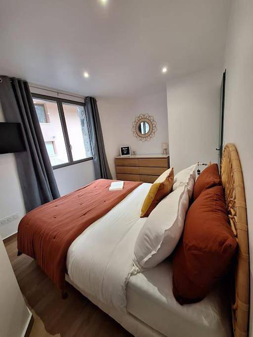 Appartement entier, Boêmia - Appartement cosy au coeur des montagnes in Saint-Étienne-de-Cuines, Région de Saint-Jean-de-Maurienne