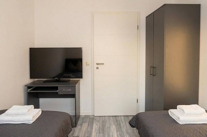 Ganze Wohnung, Elbquartier mit Balkon & Parkplatz in Pirna in Pirna, Elbsandsteingebirge