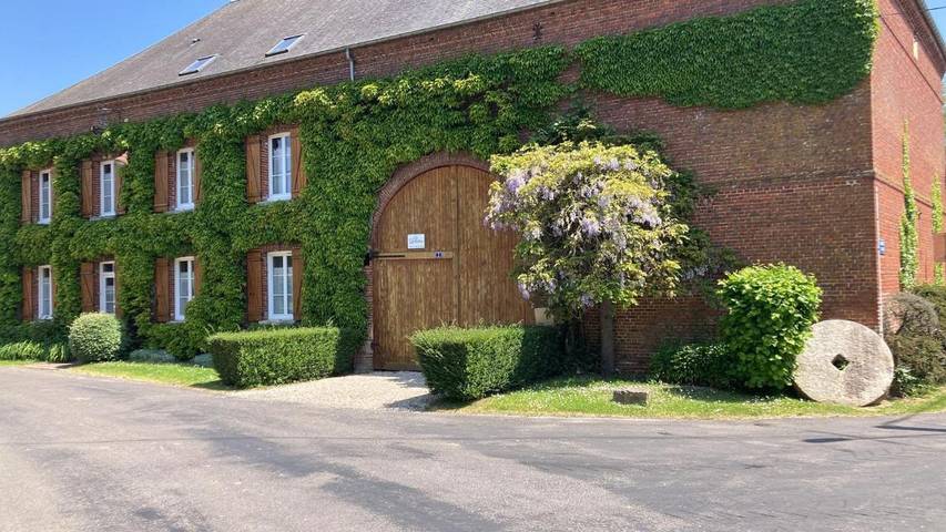 Chambre d’hôte pour 2 personnes, avec Jacuzzi et Terrasse ainsi que Jardin et Vue dans Oise - 2