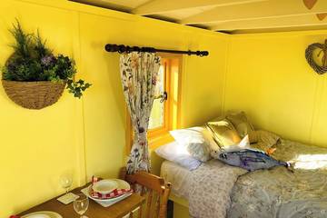 Chalet for 2 People in Heacham, Norfolk, Photo 1