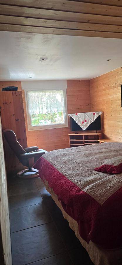 Gîte pour 3 personnes, avec piscine et jardin à Montfaucon (Doubs) - 2