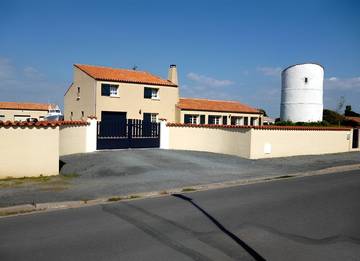 Gîte pour 4 personnes, avec terrasse et jardin à Marsilly