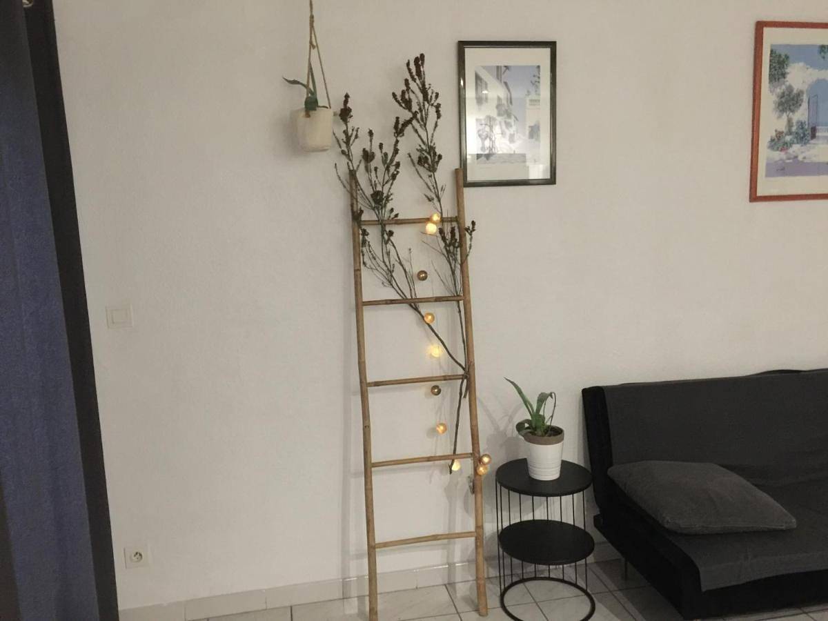 Appartement entier, T2 avec Terrasse, Clim , box fibre in Vedène, Vaucluse