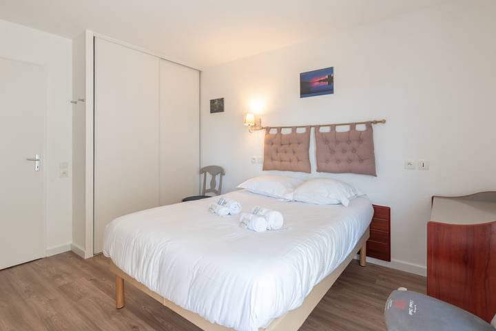Gîte pour 3 personnes, avec Terrasse ainsi que Jardin et Piscine dans Golf de Pornic - 3