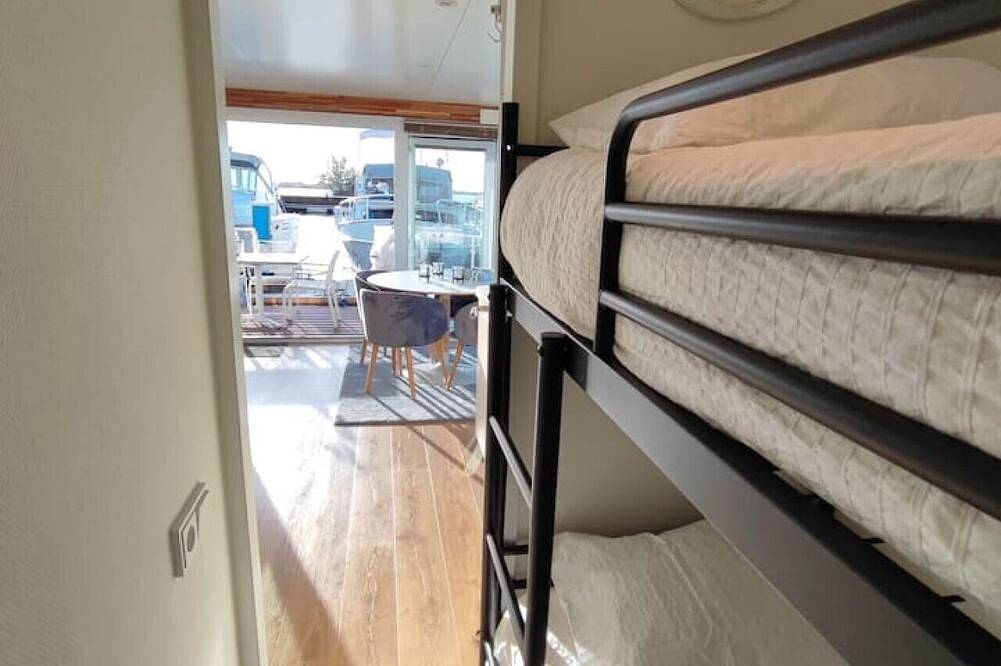 Unique Experience Close to Ams. Free Parking. in Vinkeveen, Groene Hart