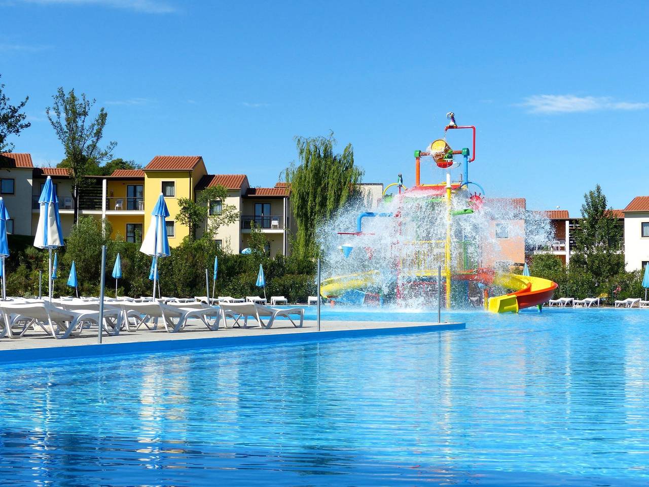 Ganze Wohnung, Ferienpark Belvedere Wohnung Standard für 6 Personen in Castelnuovo del Garda, Gardasee-Berge