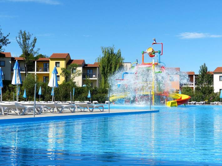 Appartamento vacanze per 6 persone, con piscina per bambini e piscina nonché giardino e balcone - 1
