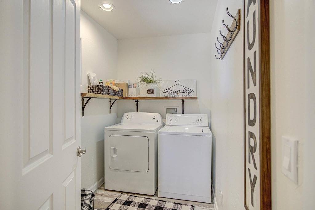 Promo 10%Weekly /15%Monthly Discount\nmodern Bear Lake Cabin -Complete Remodel🐻 in Payson, Tonto National Forest