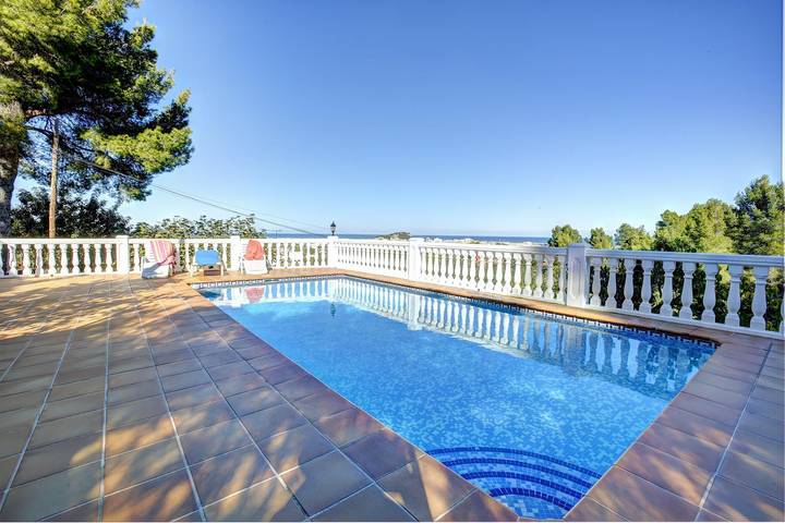 Villa für 6 Personen, mit Terrasse und Garten in Dénia - 4