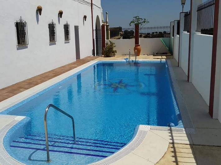 Apartamento para 3 personas, con terraza y piscina en Sierra Norte de Sevilla