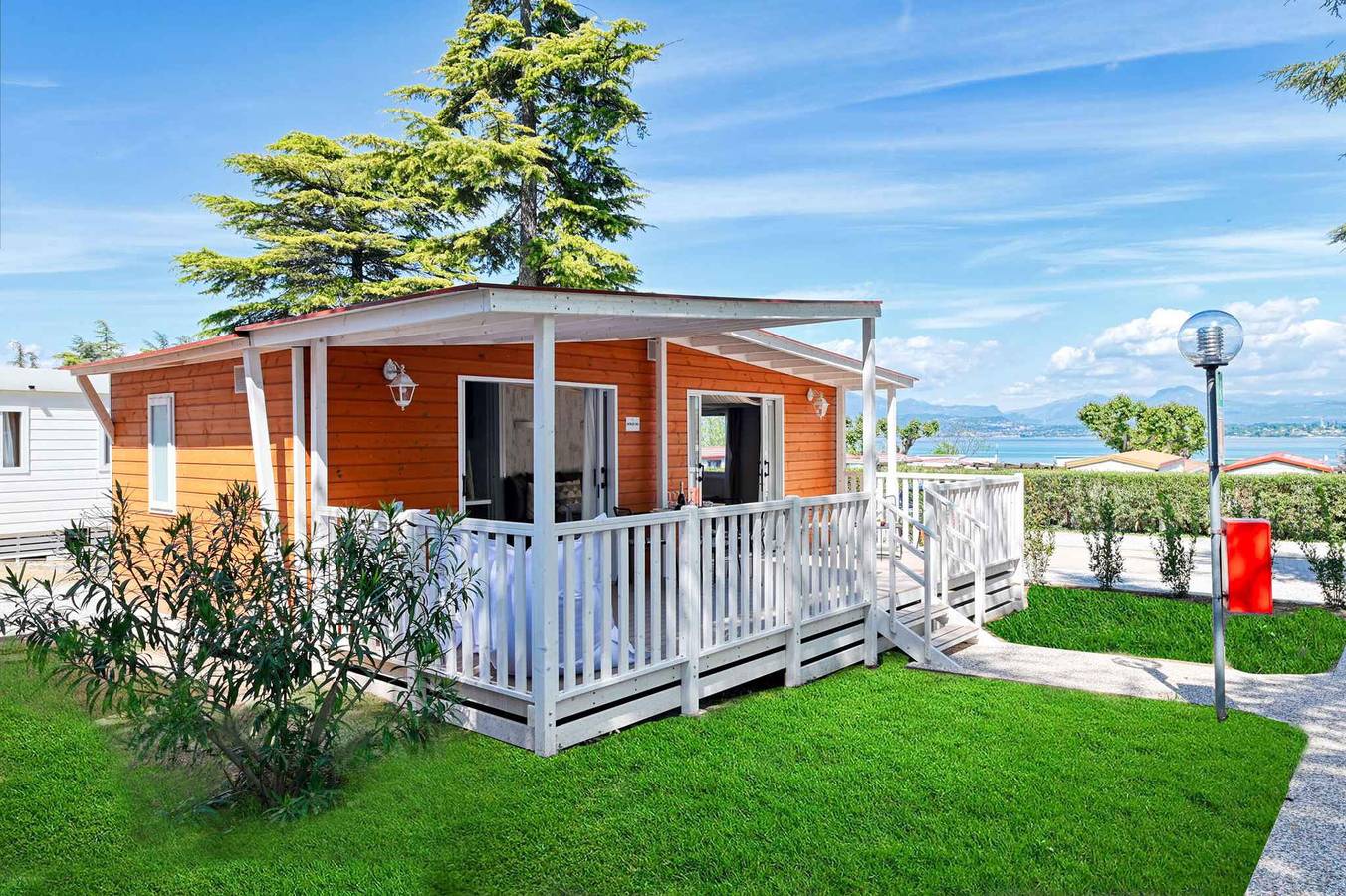 Mobilehome mit Terrasse, Klimaanlage und Pool  in San Benedetto (Peschiera del Garda), Peschiera del Garda