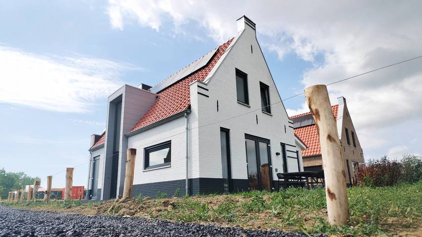 Villa voor 6 personen, with balkon/terras and terras as well as uitzicht op het meer in Zeeland
