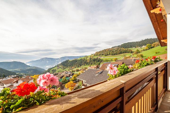 Entire apartment, Apartment 'Klausthaler Ferienwohnung B' with Mountain View, Shared Terrace and Wi-Fi in Mölten, Sarntal Alps