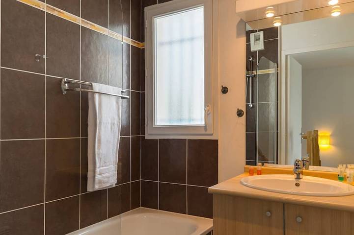 Gîte pour 4 personnes, avec Jacuzzi ainsi que Piscine et Sauna dans Plage de La Grande Côte - 3