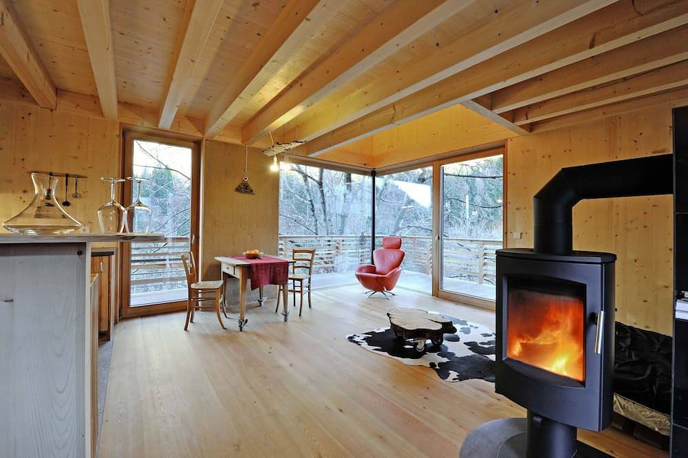Baumhaus \"Laugen Lodge\" mit Natur-Schwimmteich, Sauna &  Grillstellen in St. Pankraz, Ortleralpen
