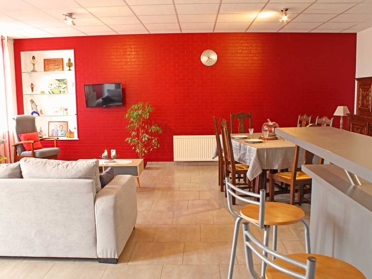 Renovierter Bauernhof mit Spa, Spielzimmer und Kinderaktivitäten in Cressanges, Allier