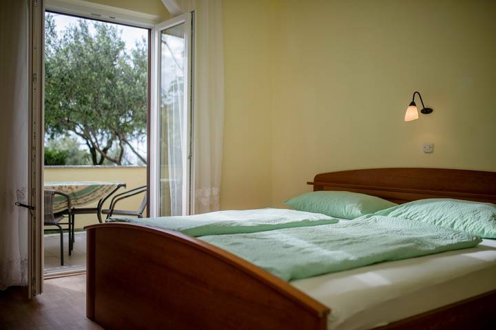 Ferienwohnung für 5 Personen, mit Balkon/Terrasse, mit Haustier in Supetarska Draga