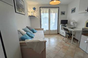 Gîte pour 4 personnes, avec terrasse dans Plage de l'Argentière