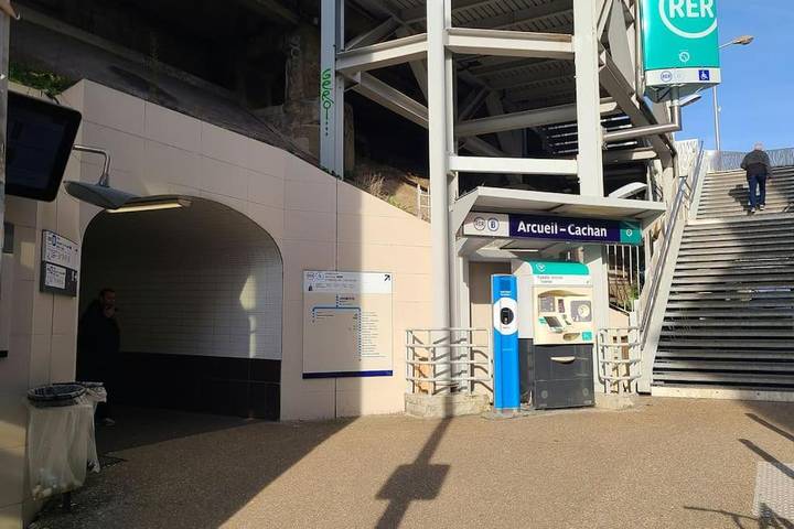 Gîte pour 6 personnes, avec balcon, animaux acceptés à Cachan - 4