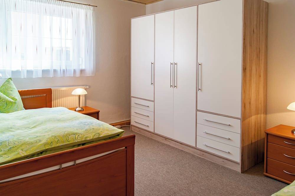 Ganze Wohnung, Vermieten Erdgeschoßwohnung auf Dreiseitenhof am Tharandterwald in Tharandt, Osterzgebirge