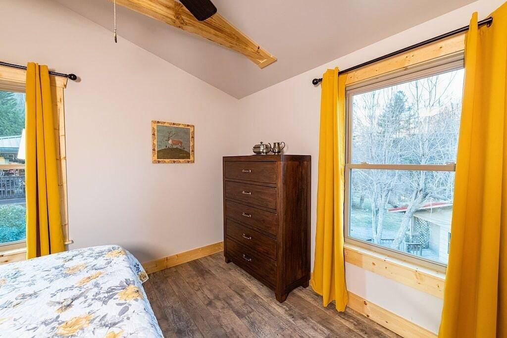 Neugebaute Hütte im Tal ganzjährig zugänglich, The Barn Owl in Blue Ridge Parkway, Maggie Valley