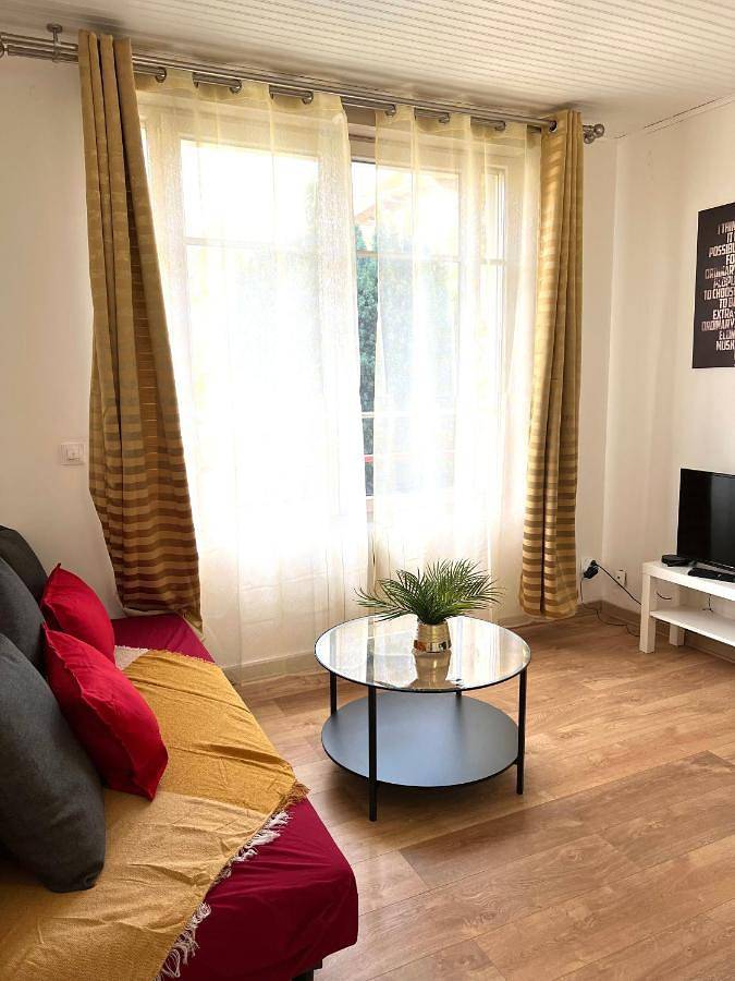 Appartement de vacances pour 2 personnes, avec jardin à Rosny-sous-Bois