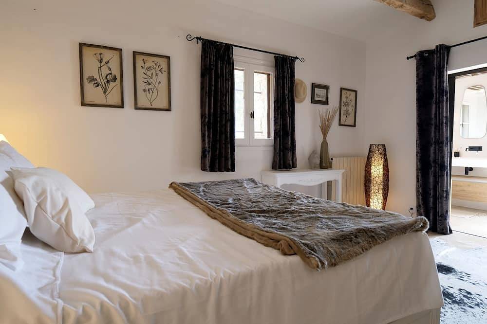 L'Olivette de Callian - Provence Home with Panoramic View in Tourrettes, Region de Draguignan