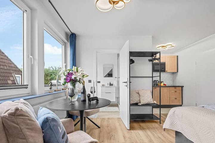 Ganze Wohnung, Moderne frisch renovierte Ferienwohnung im Herzen von Hörnum auf Sylt in Hörnum, Sylt