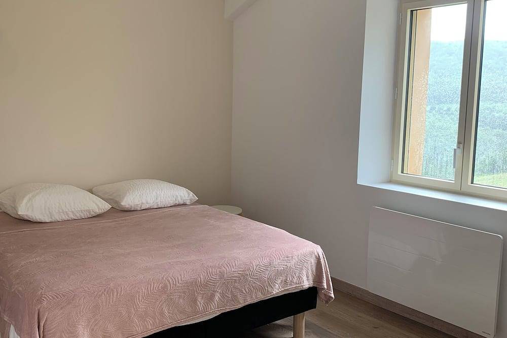 Gîte \"Belle Vue\" near Lyon in Savigny in the heart of nature with magnificent views in Savigny (Lyon), Rhône