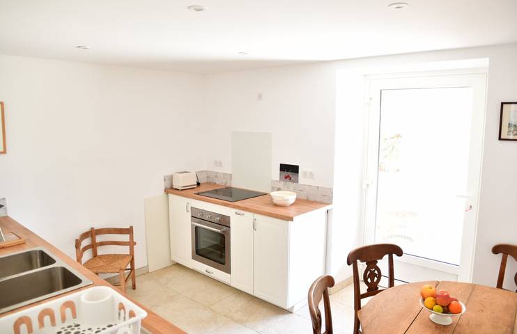 Gîte pour 4 personnes, avec terrasse ainsi que piscine et jardin dans le Lot-et-Garonne - 4