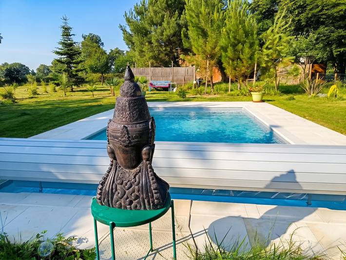 Location de vacances pour 12 personnes, avec jardin ainsi que jacuzzi et piscine à Château-la-Vallière