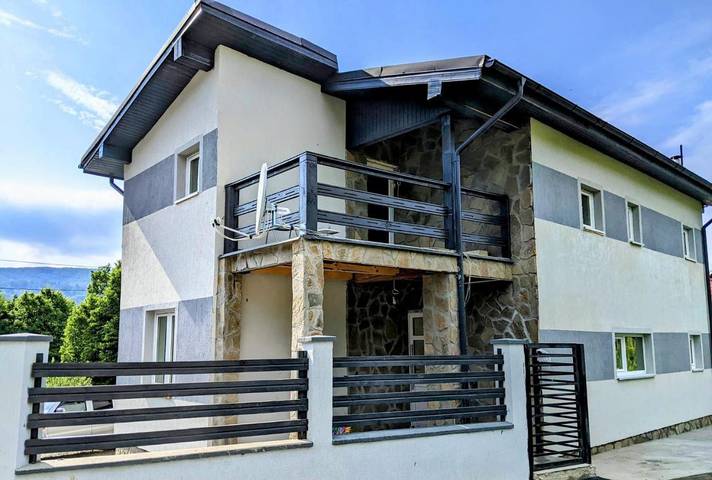 Villa for 10 people, with Balcony and Terrace as well as Garden and View in Romania