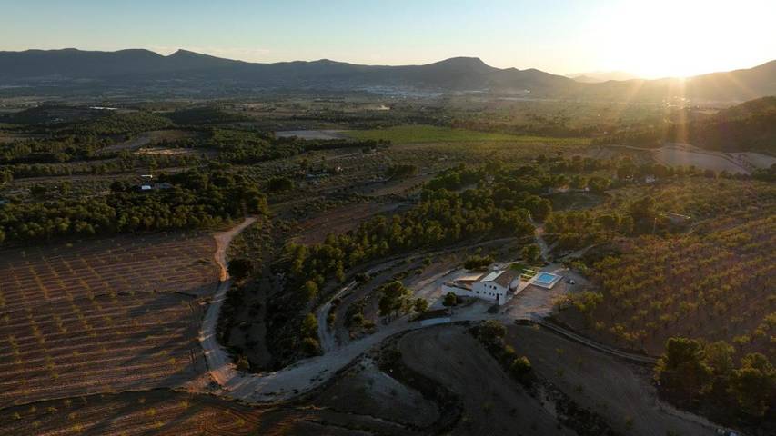 Casa rural para 12 personas, con Terraza y Jardín además de Piscina y Vistas en Biar - 3