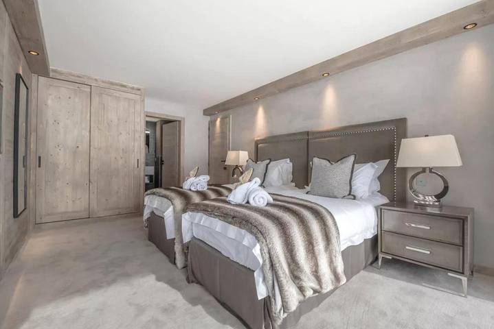 Chambre d’hôte pour 12 personnes, avec Balcon et Jacuzzi ainsi que Sauna et Vue à Courchevel - 2