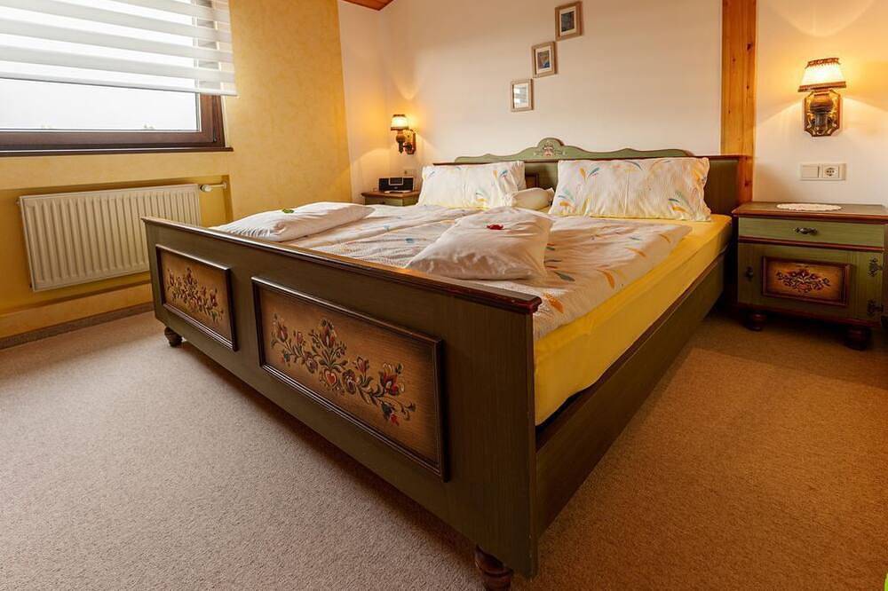Ganze Wohnung, Ferienwohnung Schlossblick - Appartement/Fewo, Dusche und Badewanne, Nichtrauch in Gemünden, Nahetal