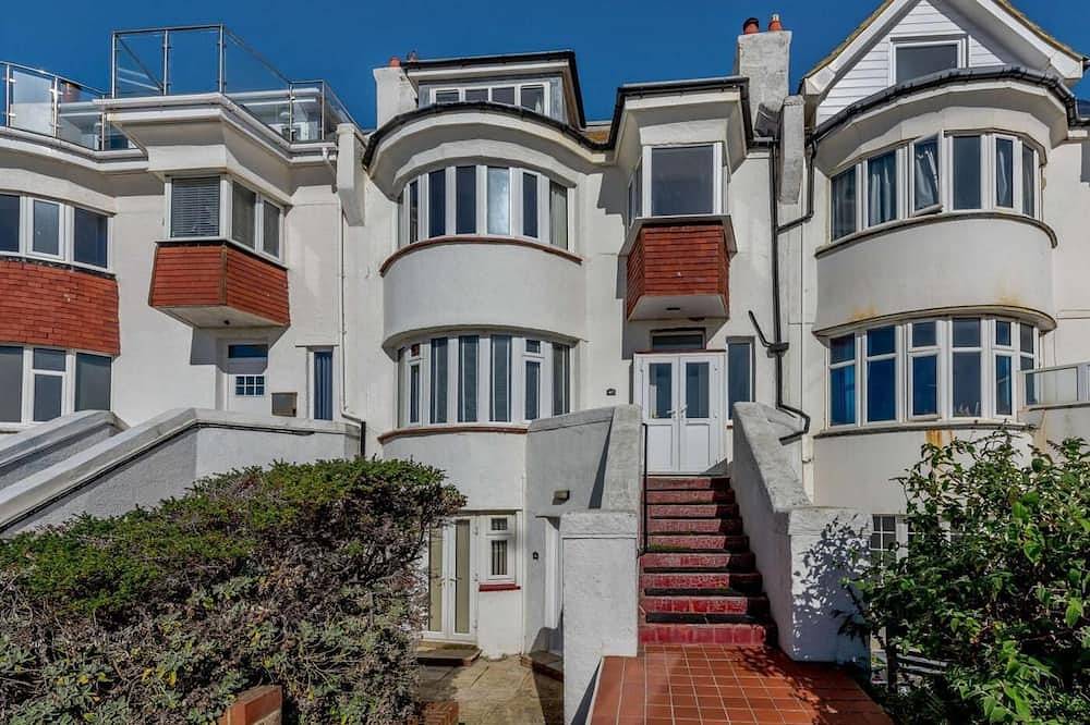 3 Bed in Bexhill On Sea (oc-bt037) in Bexhill, East Sussex