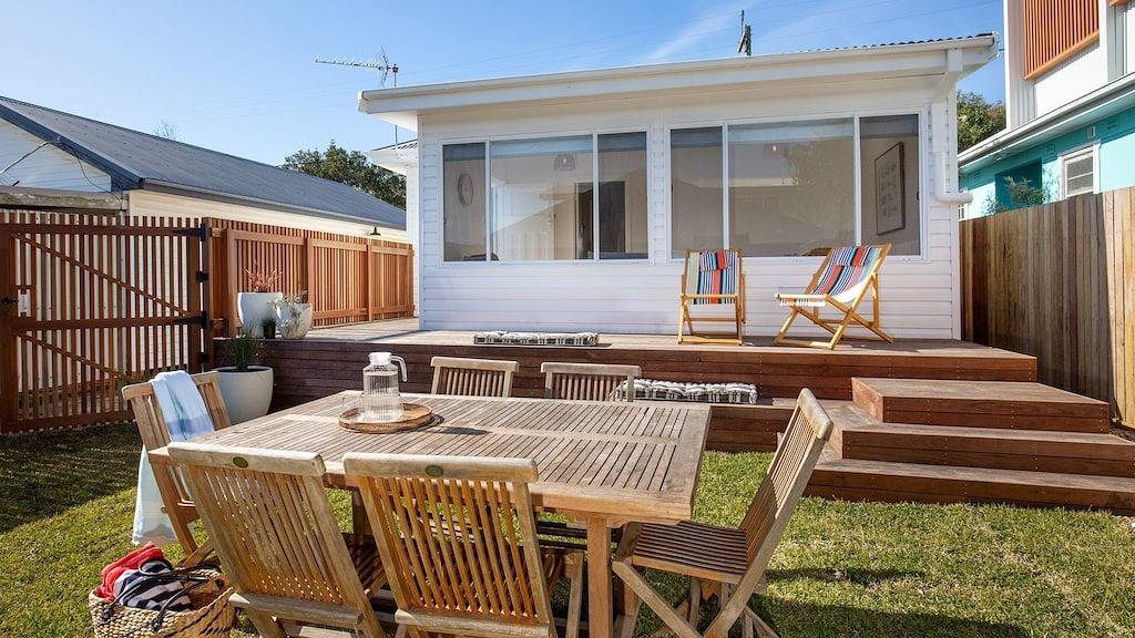 Fishery Road Cottage - Newly Renovated - Pet Friendly - 2 Mins Walk to Beach in Currarong, Jervis Bay