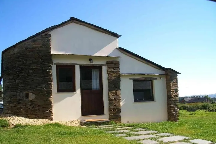 Ferienhaus für 2 Personen, mit Whirlpool und Terrasse sowie Garten, mit Haustier - 1