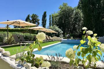 Gîte pour 5 personnes, avec jardin ainsi que jacuzzi et piscine, animaux acceptés en Charente