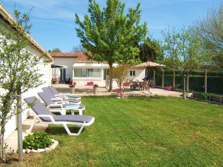 Location de vacances pour 6 personnes, avec vue et jardin à Castelnau-de-Médoc - 4