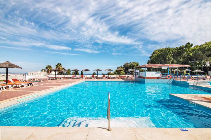 Studio für 4 Personen, mit Kinderpool und Garten in Albufeira