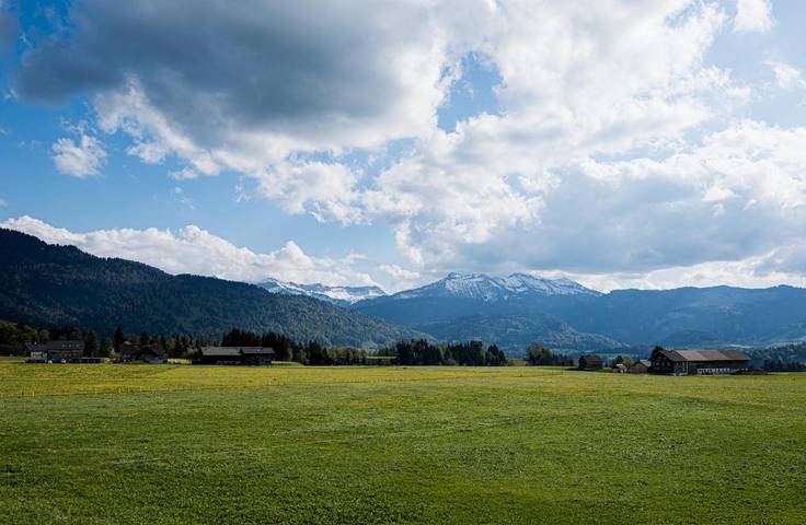 Ferienwohnung für 7 Personen, mit Balkon und Garten sowie Ausblick in Lingenau - 4