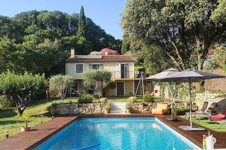 Location de vacances pour 6 personnes, avec balcon et jardin à Puget