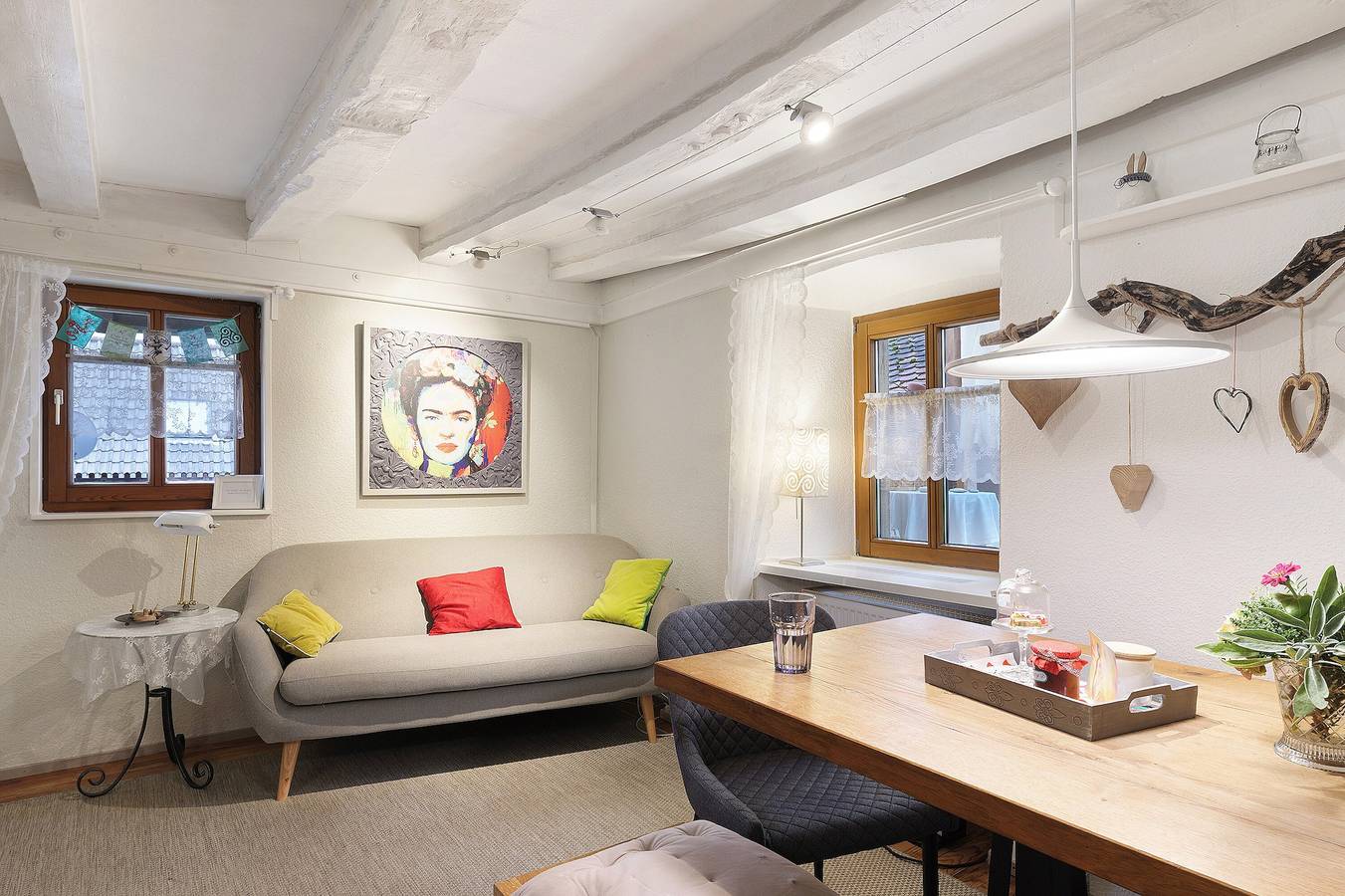 Geheel appartement, Appartement 'Rose Pere' met privéterras en wifi in Sinsheim, Kraichgau