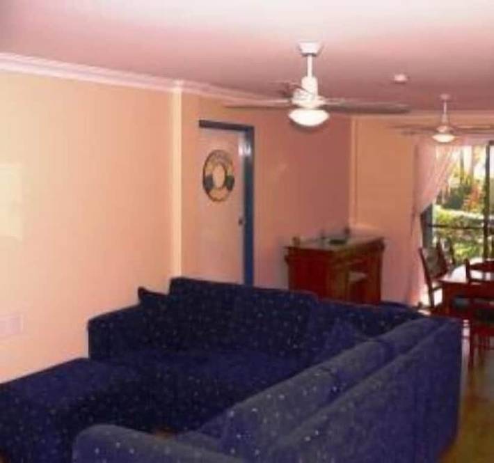 Holiday rental for 8 people, with garden in Brisbane