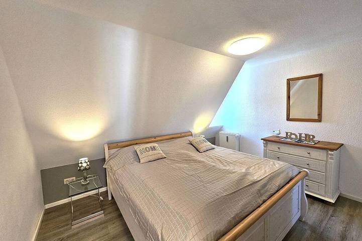 Ganze Wohnung, Noordlicht - Ferienwohnung Noordlicht in Alkersum: 70 m² mit Terrasse & Wlan in Alkersum, Föhr