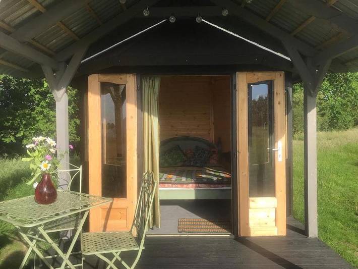 Glamping for 2 people, with Garden and View in Norwich