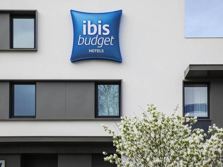 Hôtel pour 3 personnes, avec terrasse, animaux acceptés à Montigny-le-Bretonneux - 3