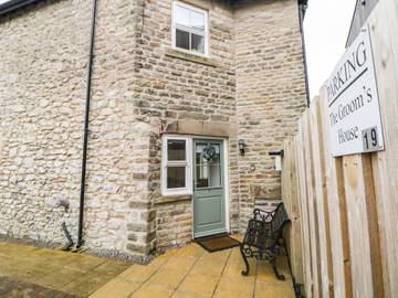 Log Cabin for 4 People in Buxton, Peak District, Photo 1